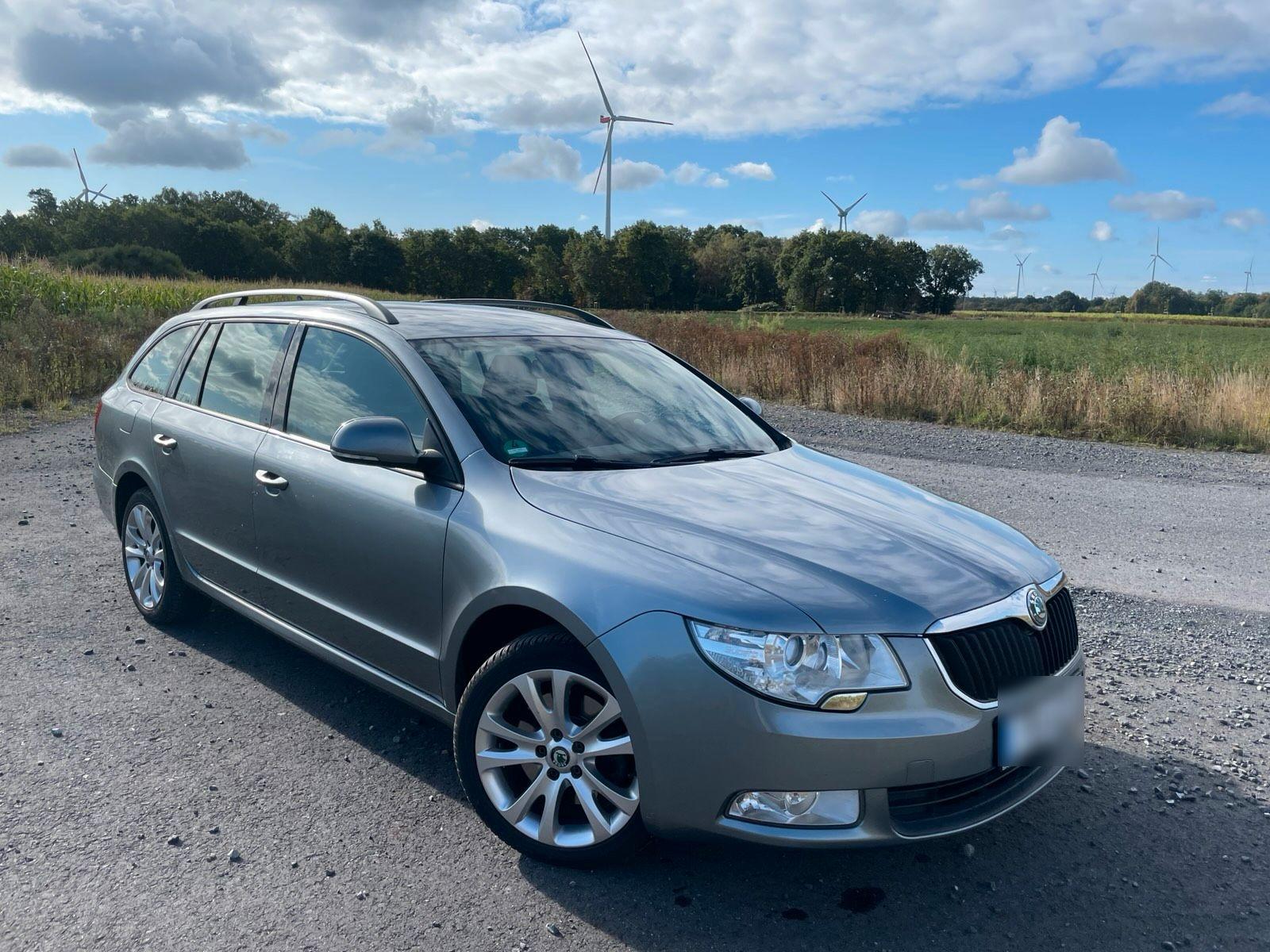Skoda Superb 2011 — photo 5