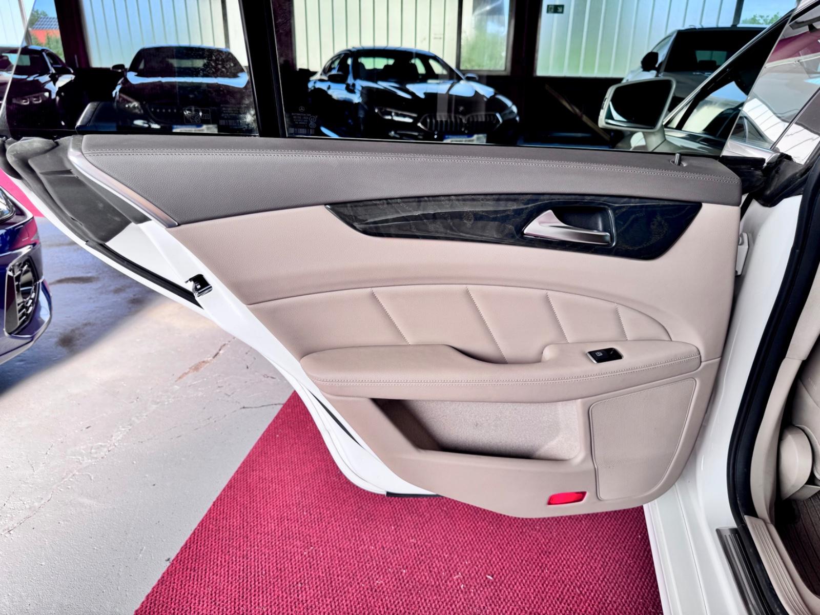 MERCEDES-BENZ CLS 350 CDI SHOOTING BRAKE 4MATIC 265ch - AIRMATIC - TOIT OUVRANT - CUIR - ATTELAGE