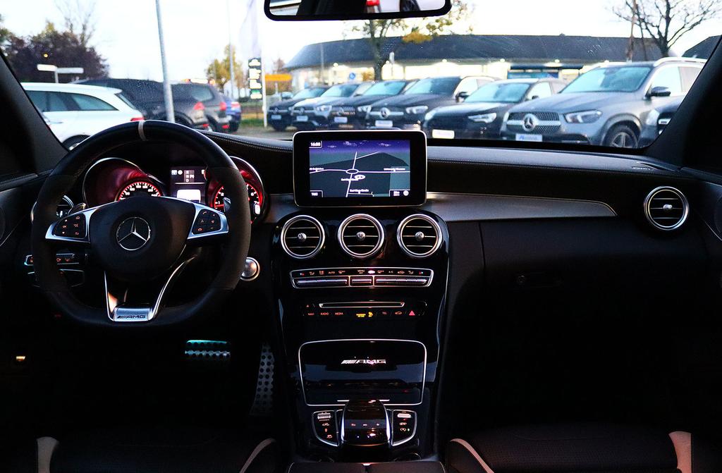 Mercedes-Benz C 63 AMG