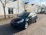 Kia Rio 1.4 FIFA World Cup Edition - Kia Rio: 1.4