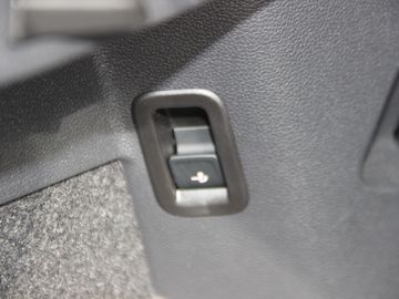 Volkswagen Golf VIII 1.5 eTSI DSG Move Tiptronic KLIMA LED