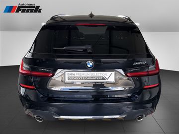 BMW 320i A