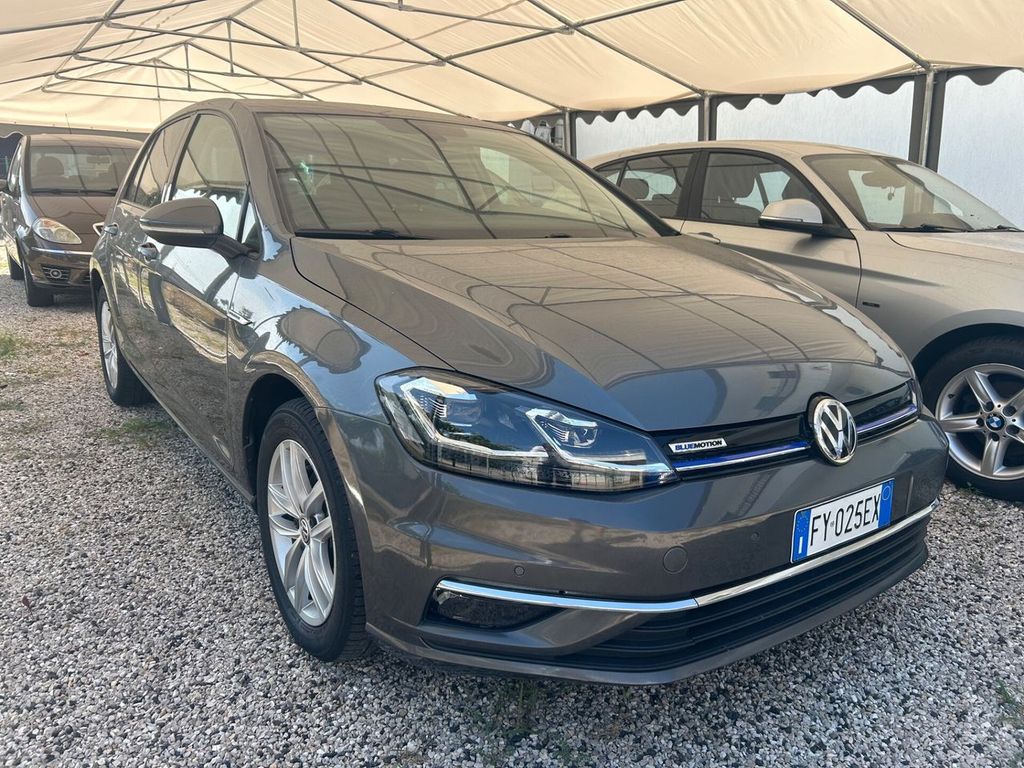 Image of Volkswagen Golf