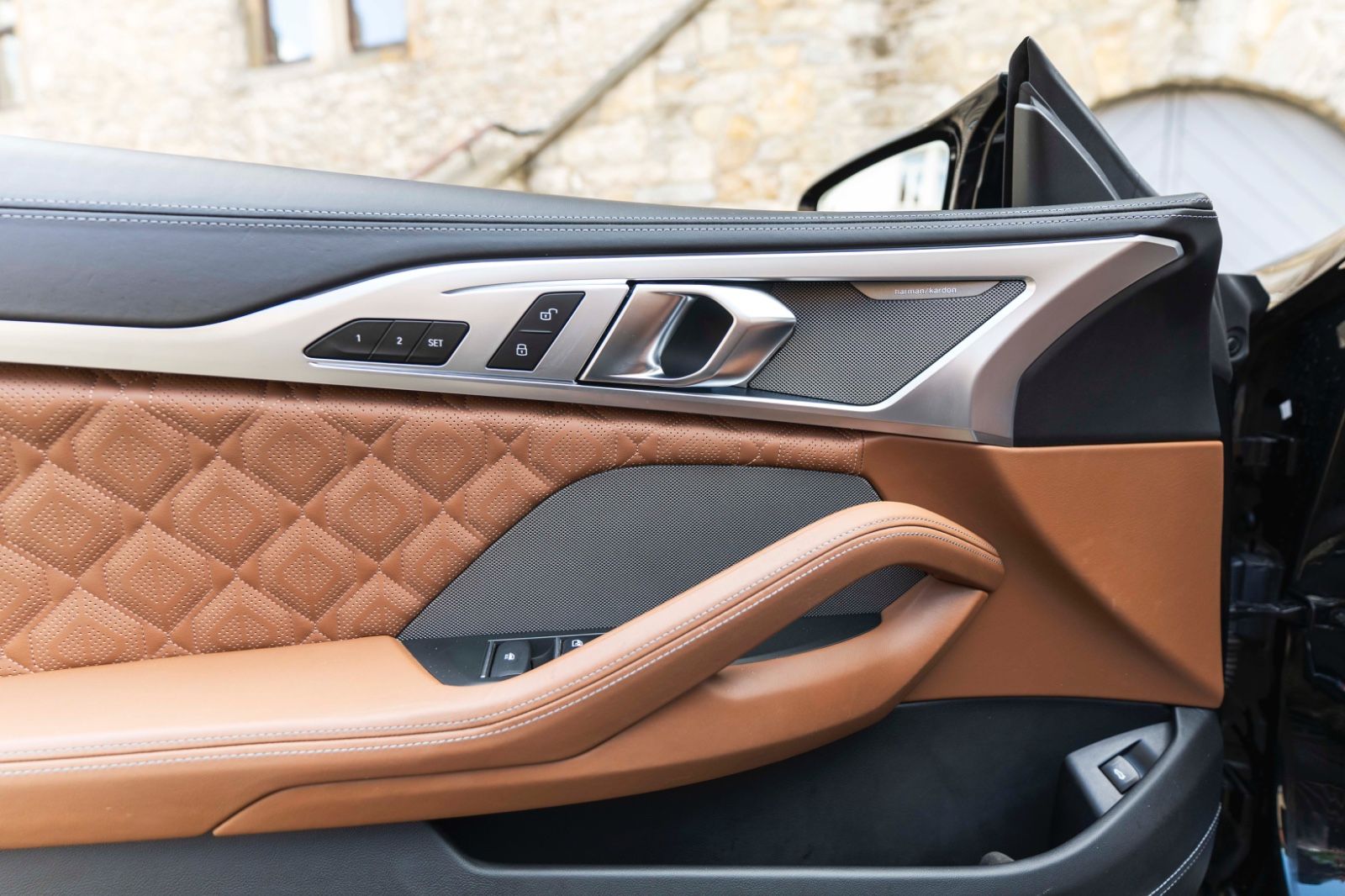 Fahrzeugabbildung BMW M8 Cabrio Competition LASERLICHT HUD H&K 360° M