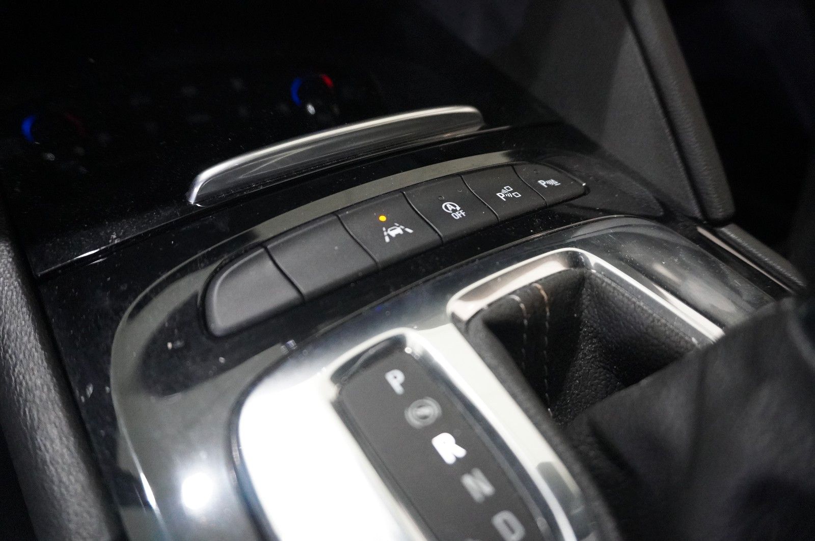 Fahrzeugabbildung Opel Insignia B ST 2.0D ELEGANCE NAVI/SH/KAMERA/SPORT