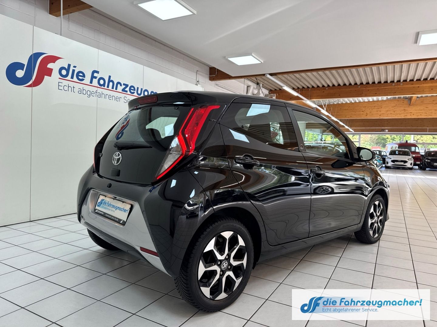 Fahrzeugabbildung Toyota Aygo X-Play Team D 1.0 EU6d-T Apple CarPlay Andr