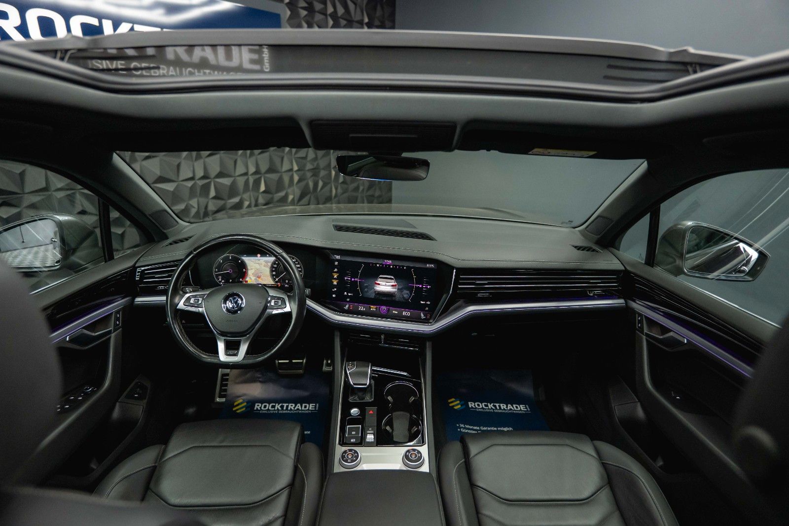 Fahrzeugabbildung Volkswagen Touareg V6 R-Line+ 4Motion *Pano*Matrix*DAB*19%*