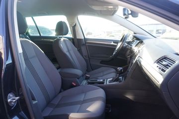 Volkswagen Golf - 12