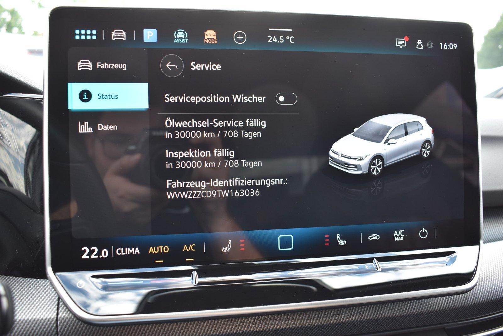 Volkswagen Golf VIII 1.5 eTSI R-Line APP LED Winterpaket, миниатюра 29