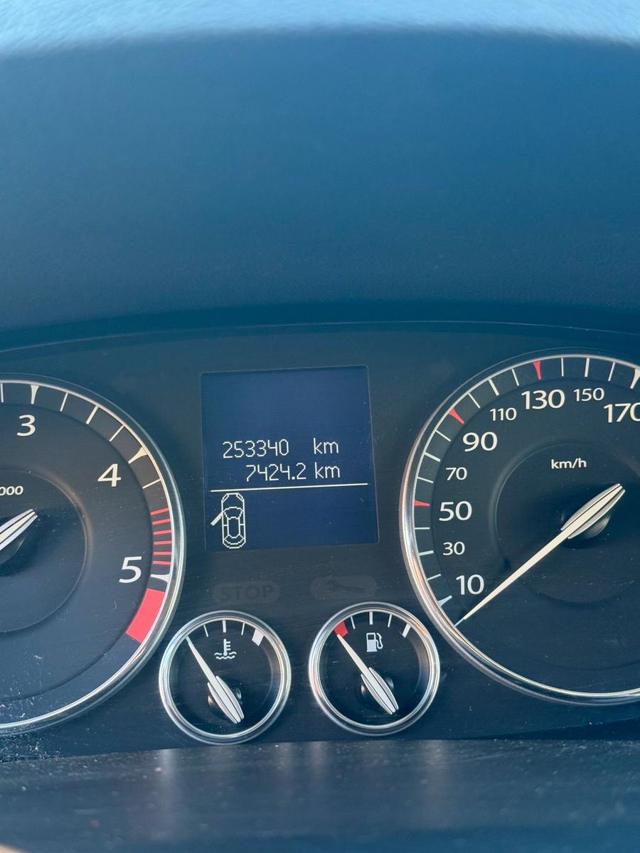 Renault Laguna 2008 — photo 12