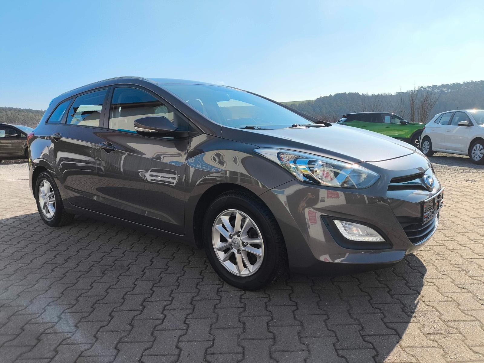 Hyundai i30 Kombi 1.4 Trend PDC SHZ