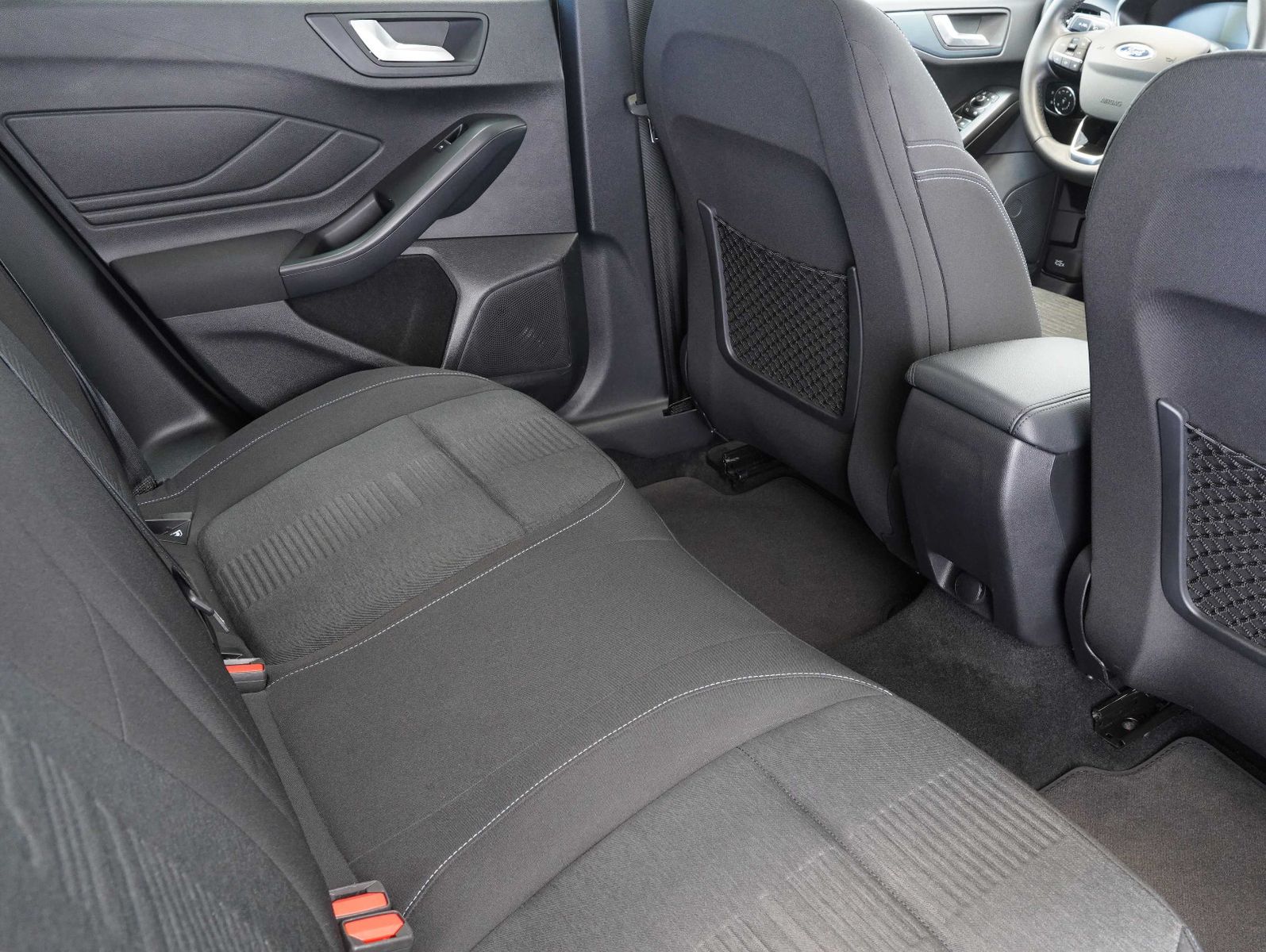 Fahrzeugabbildung Ford Focus Turnier 1.5 EcoBlue Active LED/NAVI/KAMERA