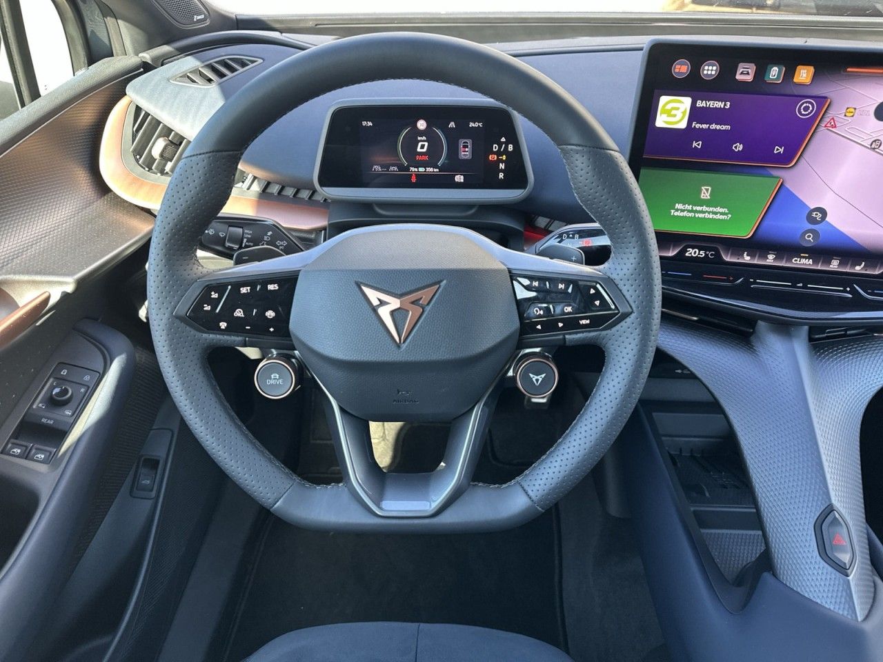 Fahrzeugabbildung CUPRA Tavascan VZ 4Drive 340 PS 77 kWh - mit KI generiert/bearbeitet