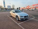 BMW 328i SPORT LINE  Lim. - silberne BMW 328