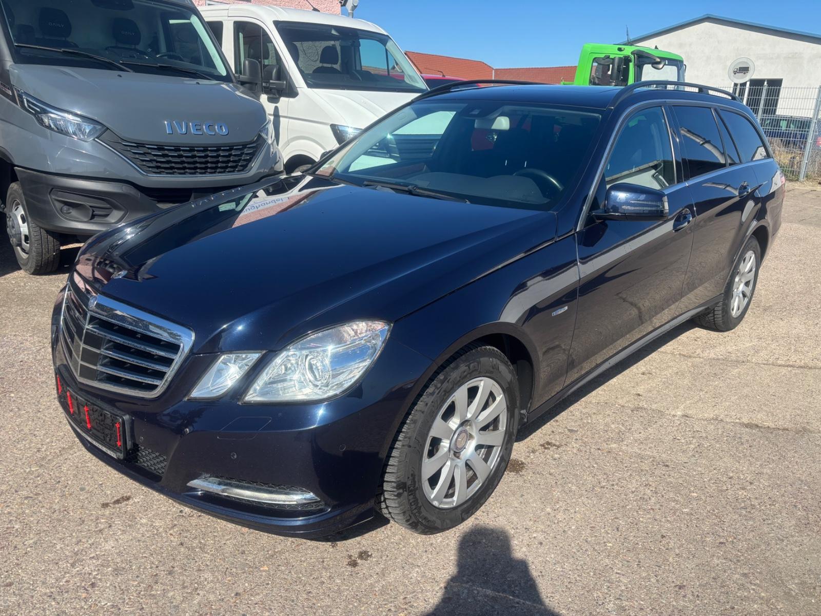 Mercedes-Benz E 220 CDI T,Standheizung,Distronic,Bi Xenon