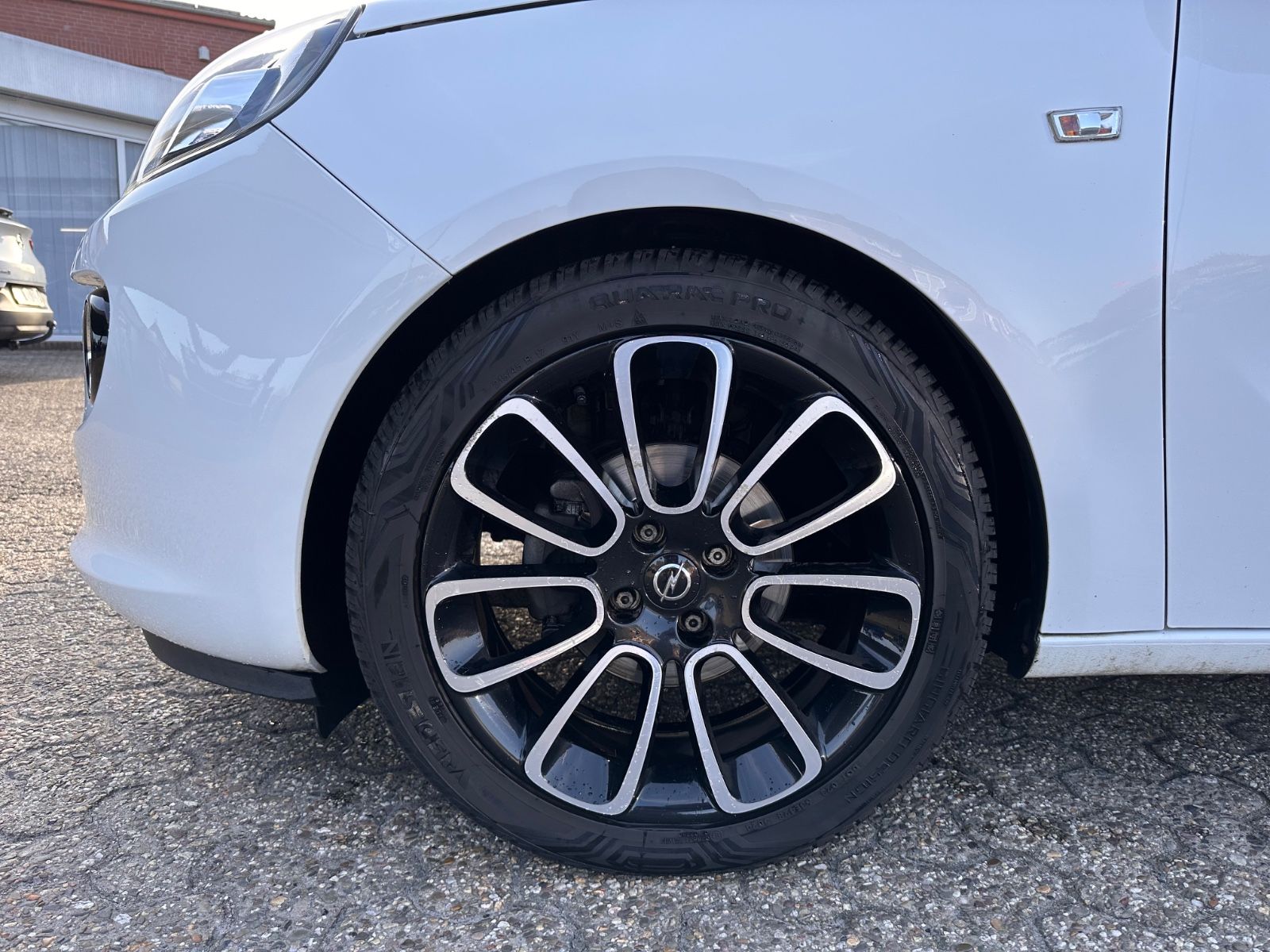 Fahrzeugabbildung Opel Adam Jam 1.4 GJR/GRA/PDC/BT/Sitzhzg/Lenkradhzg