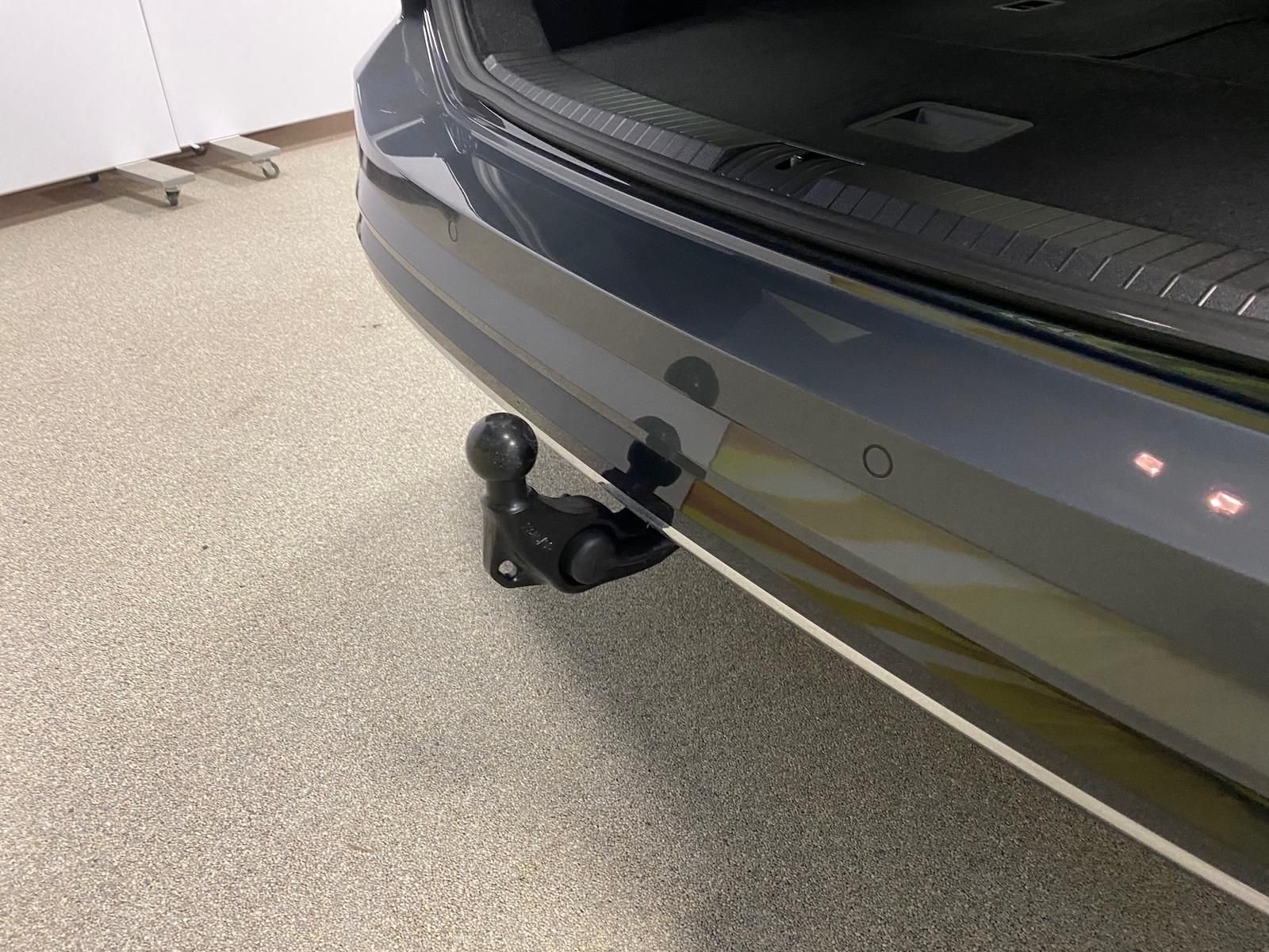 Fahrzeugabbildung Volkswagen Touran 1.5 TSI R-Line COMFORTLINE DSG+ACC+AHK