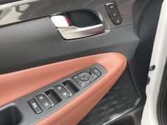 Fahrzeugabbildung Hyundai SANTA FE 2.2 CRDi 4WD Prime *HeUp*Totwinkel*360°