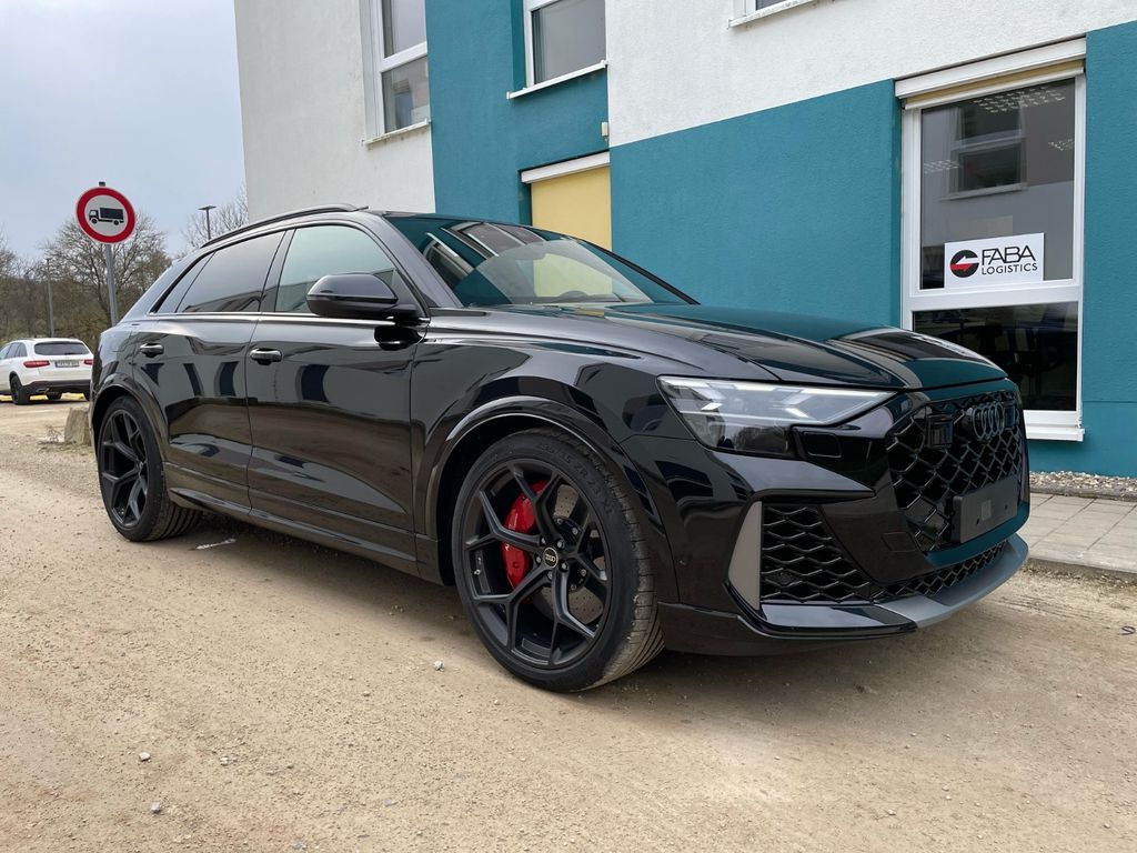 Audi RSQ8