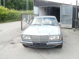 Mercedes-Benz CE 280 - Mercedes-Benz CE 280