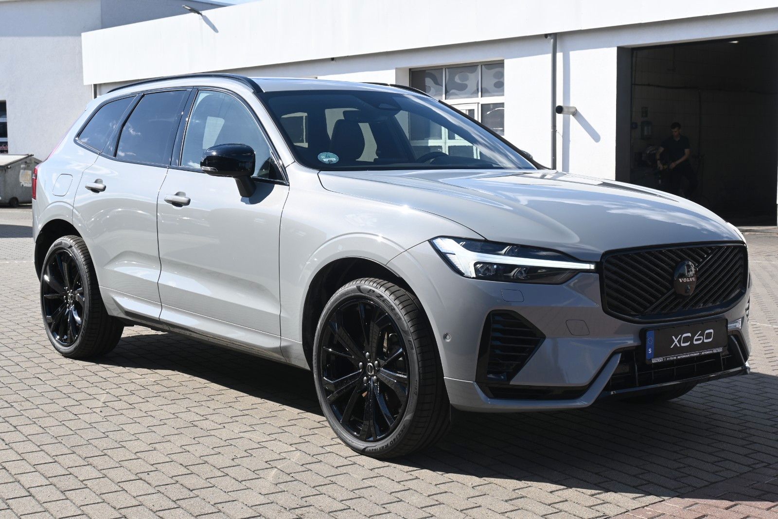 Fahrzeugabbildung Volvo XC60 T8 RC AWD Ultra Black Edition*360*Facelift