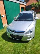 Hyundai I30 CW/ Diesel/ AHK/ Automatik - Hyundai i30 aus 2010 mit Diesel-Antrieb