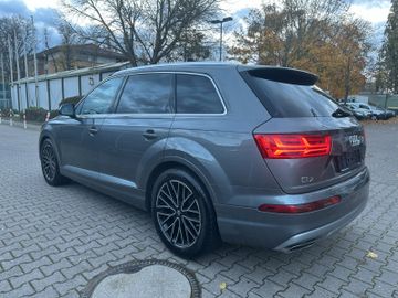 Audi Q7 - 6
