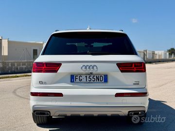 Audi Q7 - 6