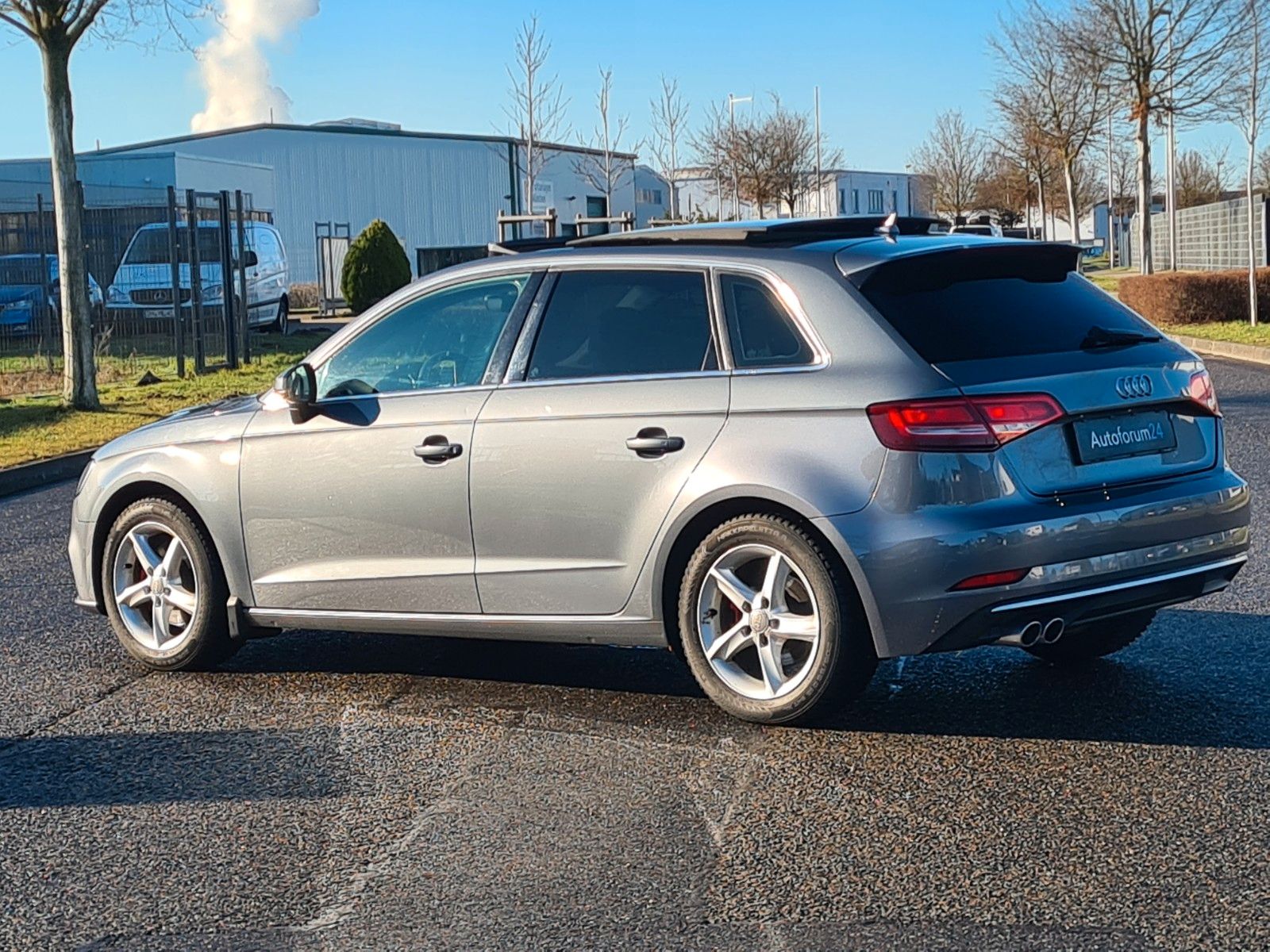 Audi A3 Sportback S-Line*Autom.*Navi*Xenon* foto 3