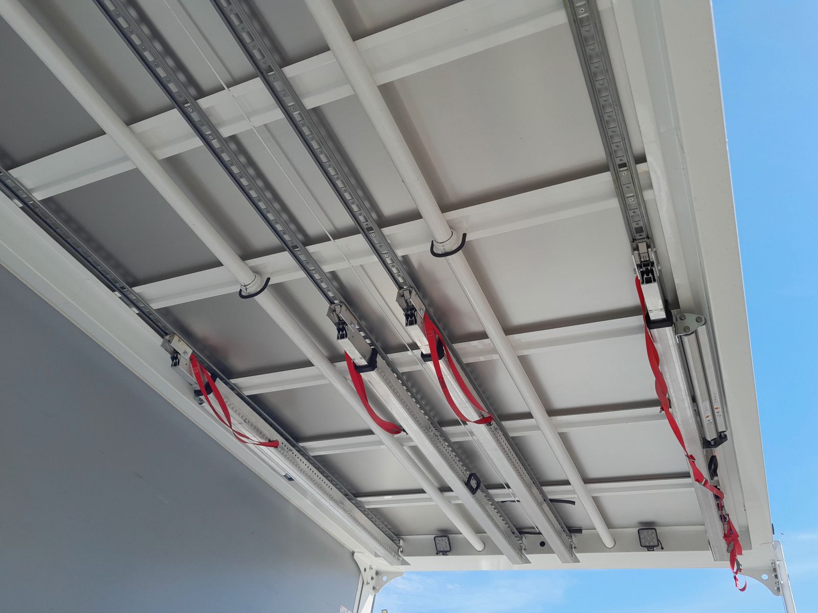Fahrzeugabbildung DAF FA XD 370 zikun Swing-Board-Aufbau