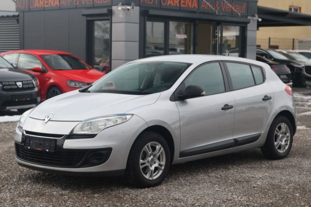 Renault Megane III  Je t'aime+PDC+Klima+S-Heft+92TKM+TÜV