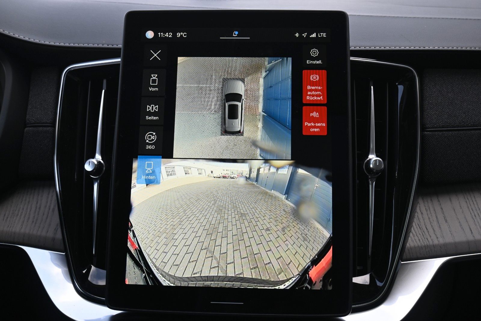 Fahrzeugabbildung Volvo XC90 T8 AWD Ultra Dark Recharge Plug-In Hybrid