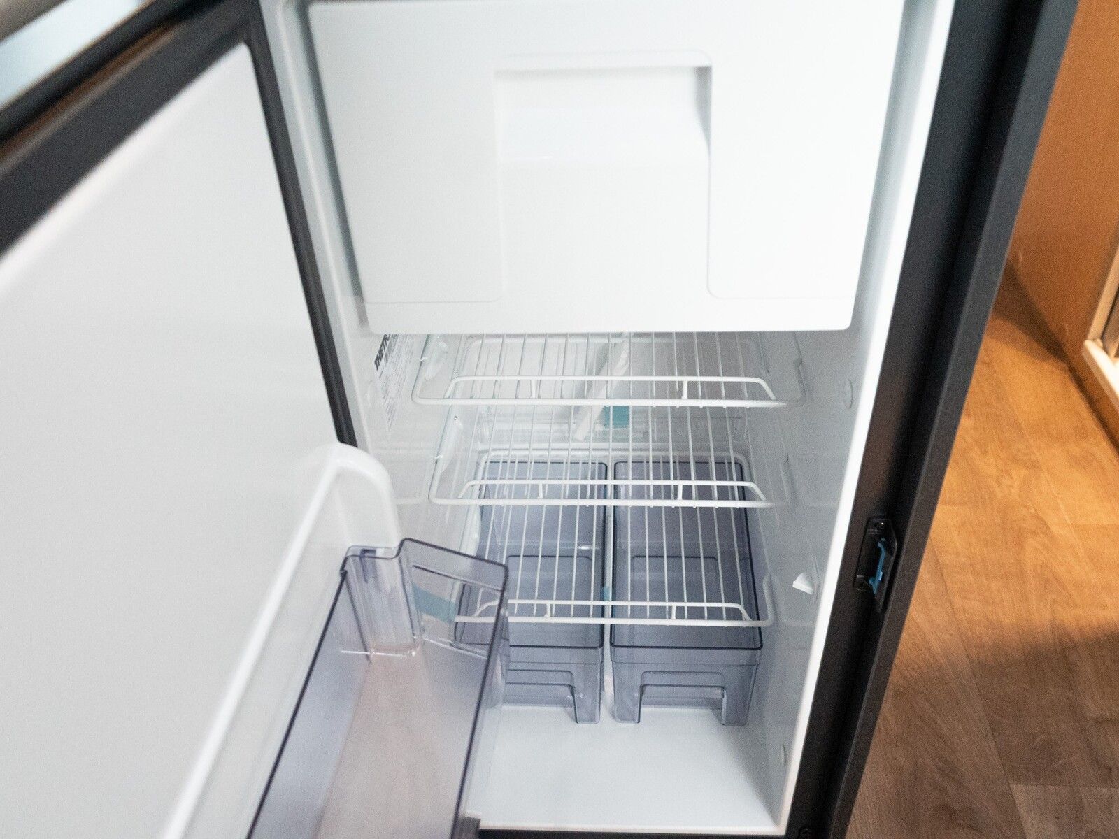 Fahrzeugabbildung Sunlight Cliff X 600 RT Schwenkbad*Dieselheizung*Faltverd