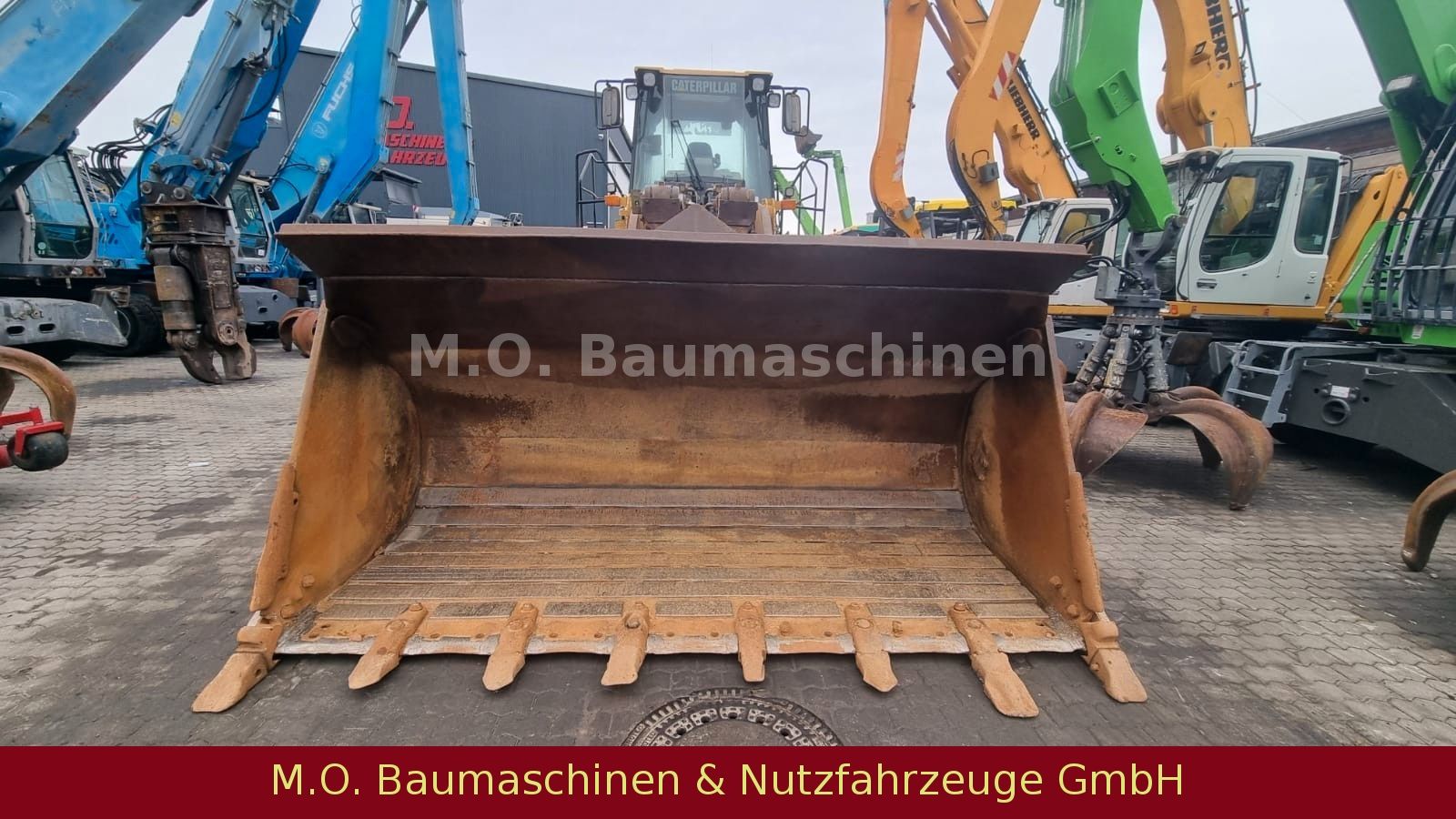 Fahrzeugabbildung CAT 980 G / AC / ZSA / Waage / Half Steering /