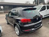 Volkswagen Tiguan Cup Sport R-Line Allrad Navi - VW Tiguan Gebrauchtwagen in Stuttgart