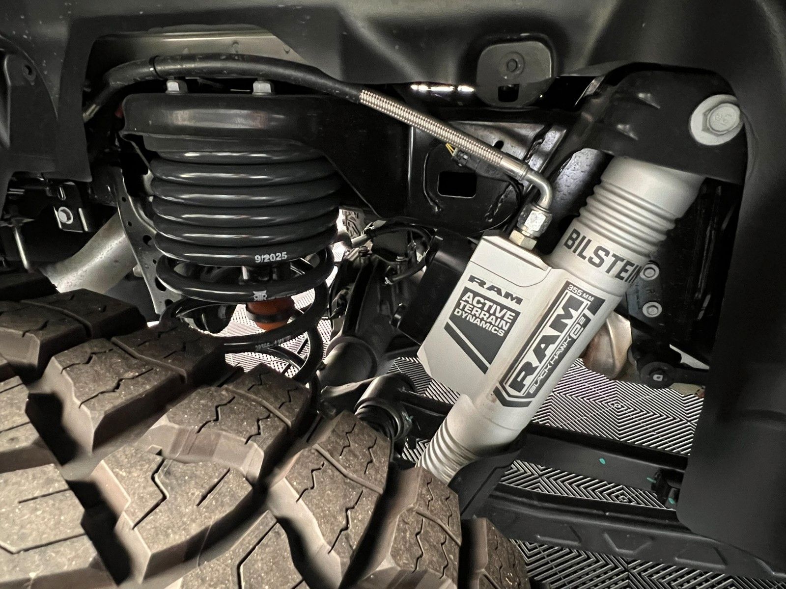 Fahrzeugabbildung Dodge RAM 1500 RHO H/O BLUE Edition