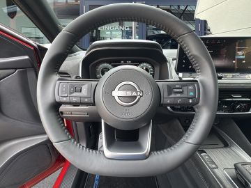 Nissan Qashqai Tekna °Premium Paket°HUD*Pano*Navi*Leder