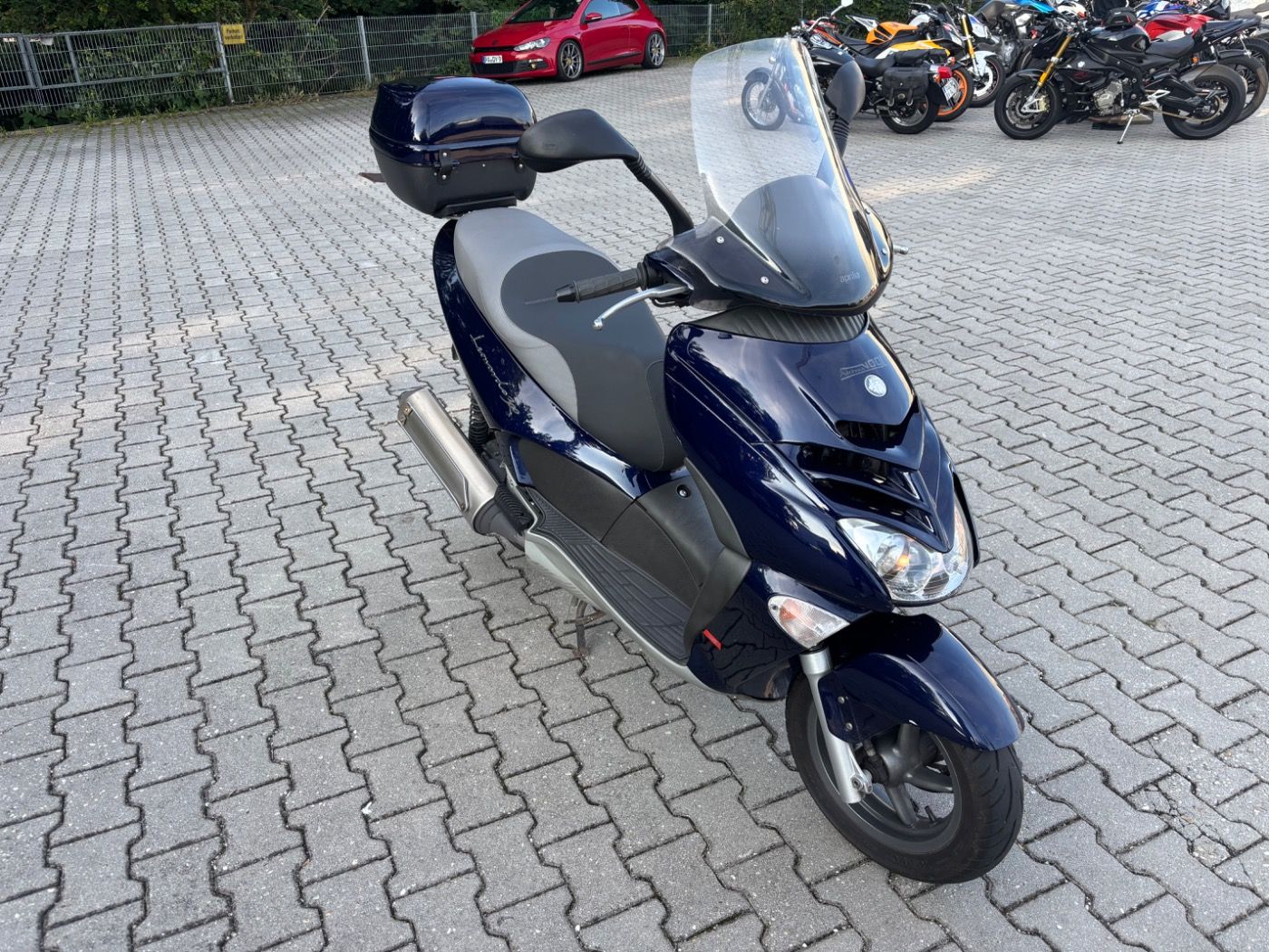 Fahrzeugabbildung Aprilia Leonardo 300