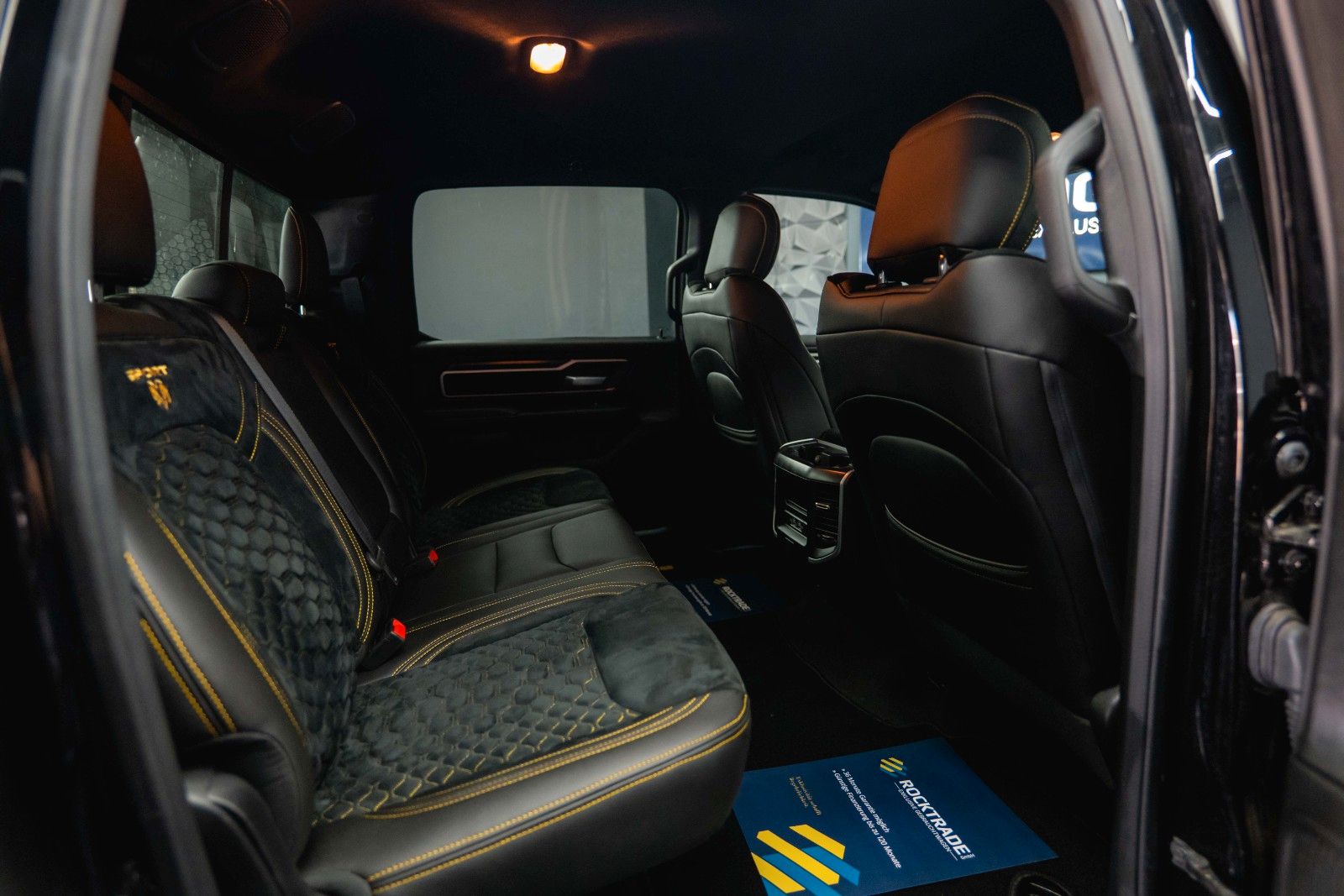 Fahrzeugabbildung Dodge RAM 5.7 V8 GOLD EDITION OFFROAD 4x4 UNFALLFREI