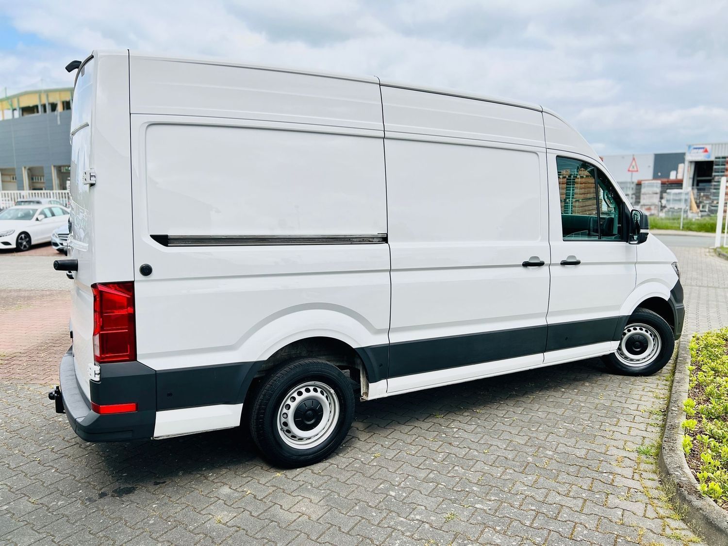 Fahrzeugabbildung Volkswagen Crafter Kasten 35 Hoch, L3H3, RFK, Klima, PTS, T