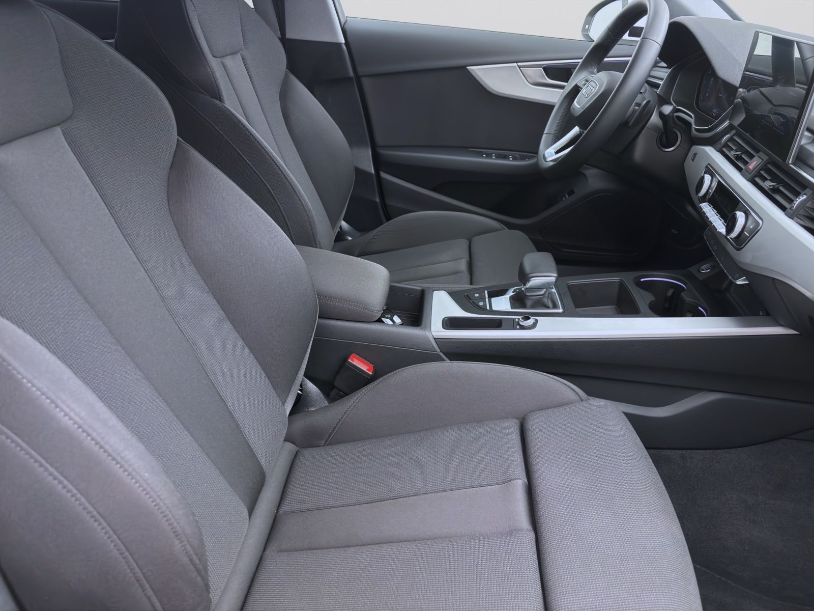 Audi A4 - Bild 17