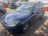 Ford Focus 1.8 Futura - Ford Focus aus 2004: Kombi