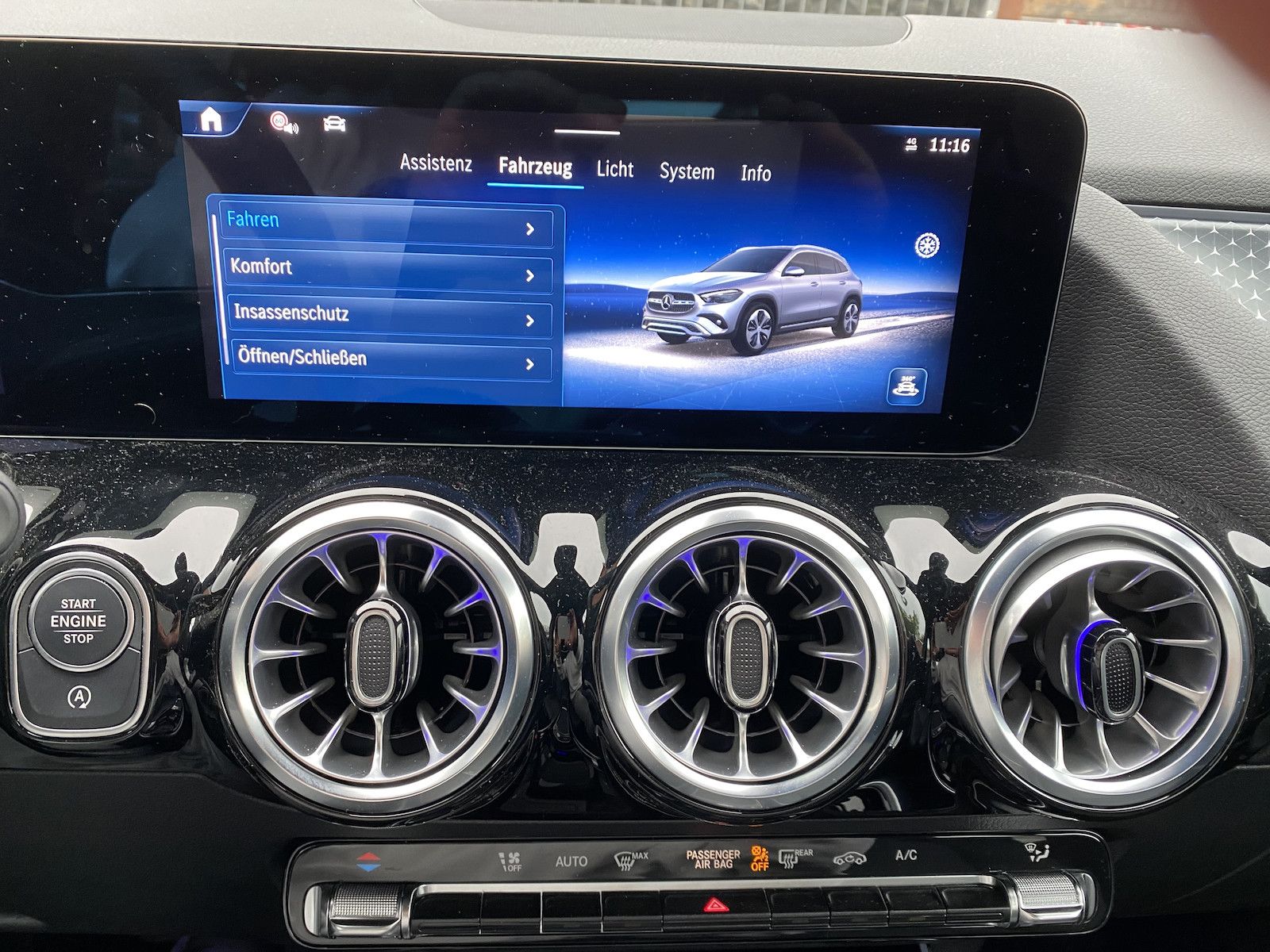 Fahrzeugabbildung Mercedes-Benz GLA 250 4M Progressive Advanced+/