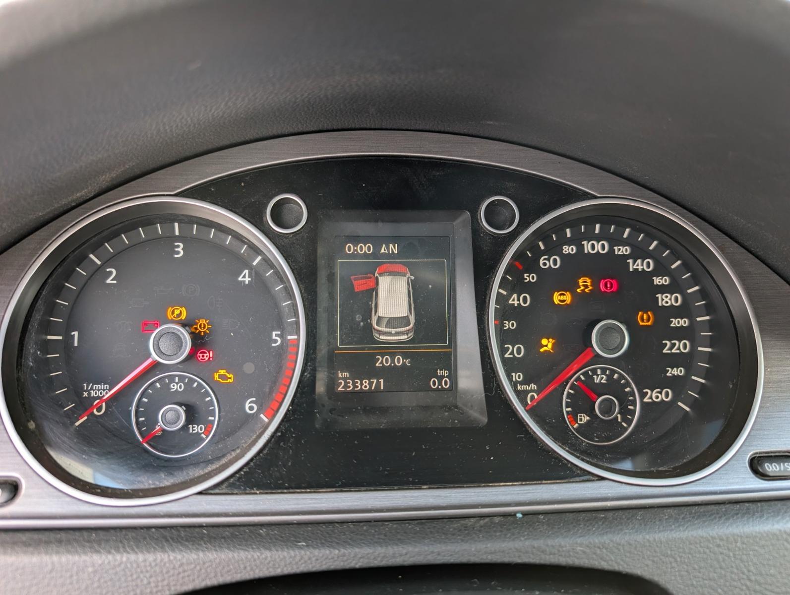 Volkswagen Passat 2015 — photo 16