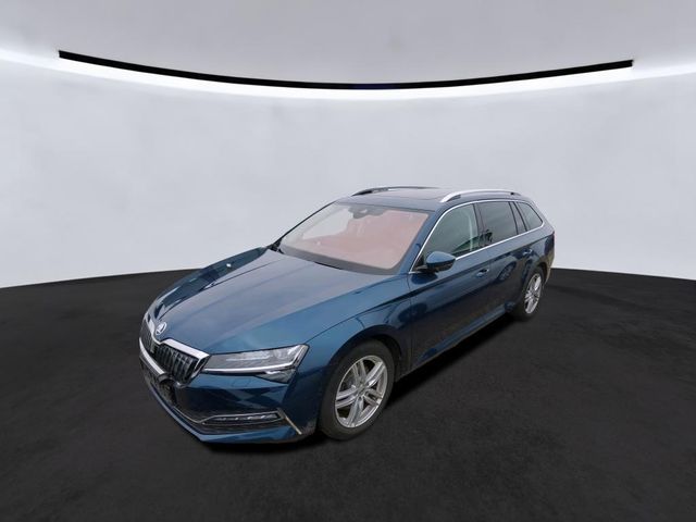 Skoda Superb Combi Style iV AHK*KESSY*ACC*VIRTUAL*LANE