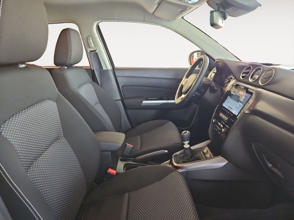 Fahrzeugabbildung Suzuki Vitara 1.4 Allrad Comfort, höher mit BFGoodrich