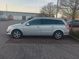 Opel Astra  1.6 mit TÜV  - Opel Astra aus 2007: Kombi