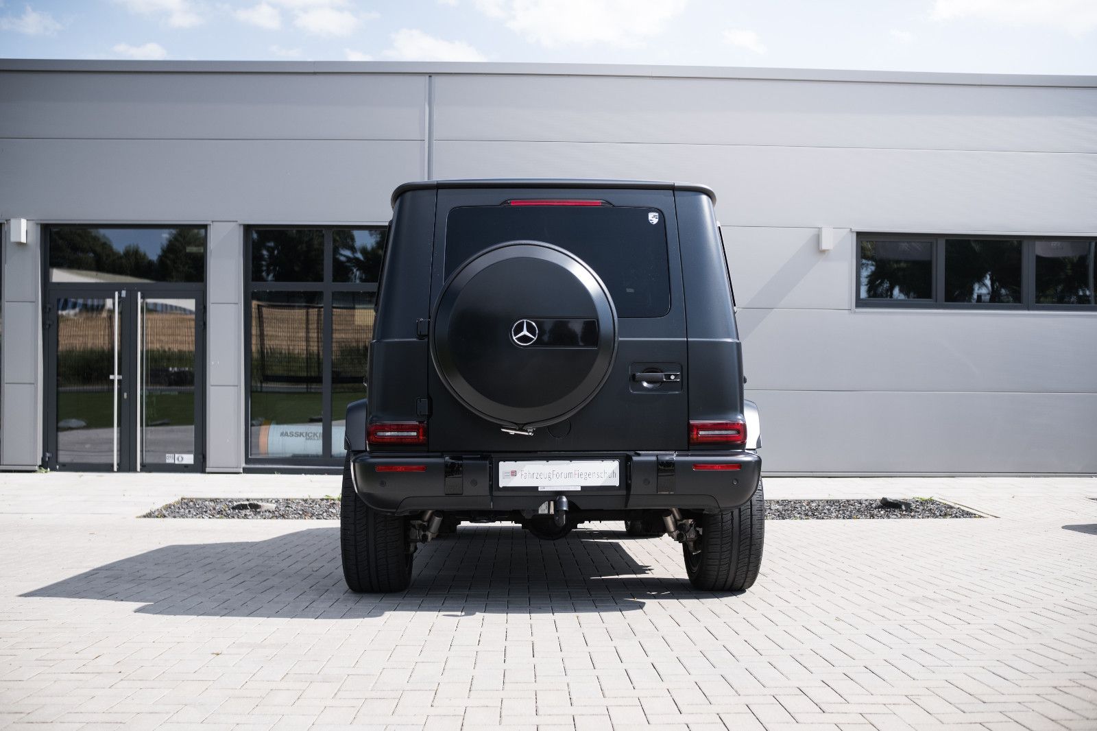 Fahrzeugabbildung Mercedes-Benz G 63 AMG-Burmester-Night-Paket-Park-Paket-805PS