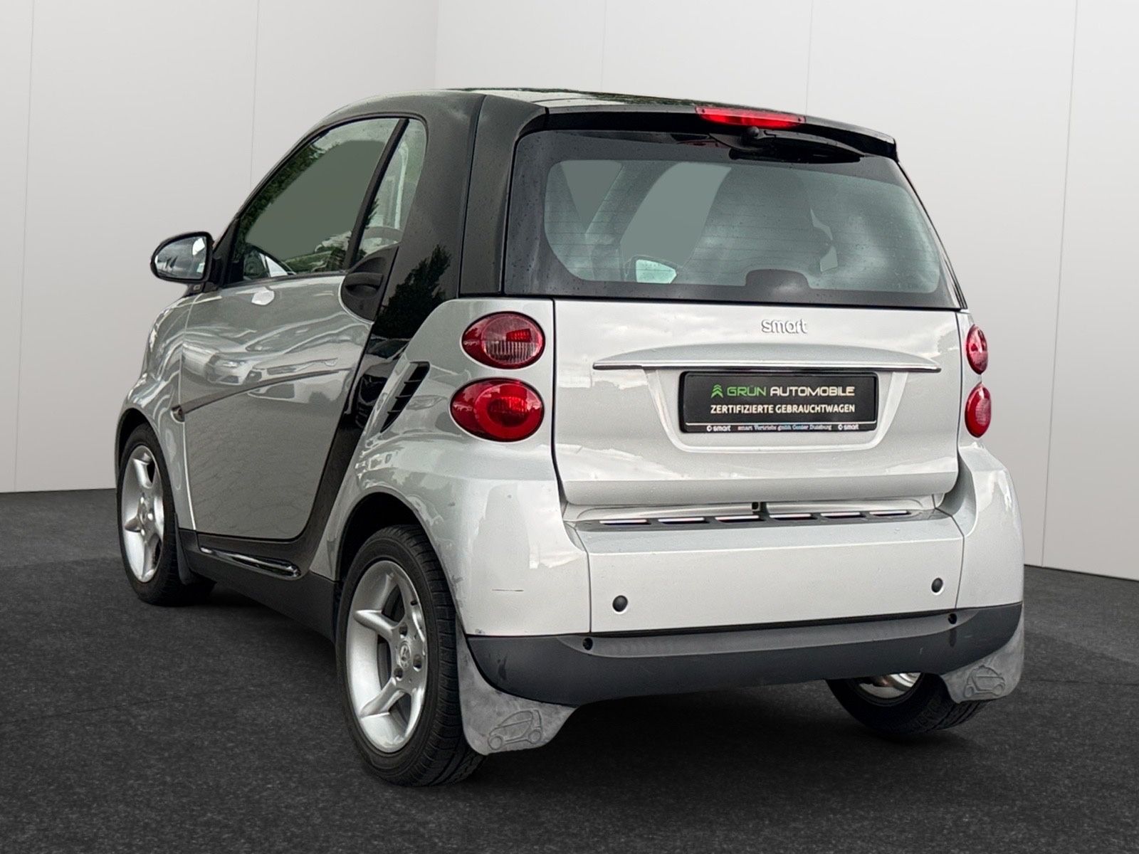 Fahrzeugabbildung Smart ForTwo  coupe Basis 52kW*Servo*Klima*8Fach Alu