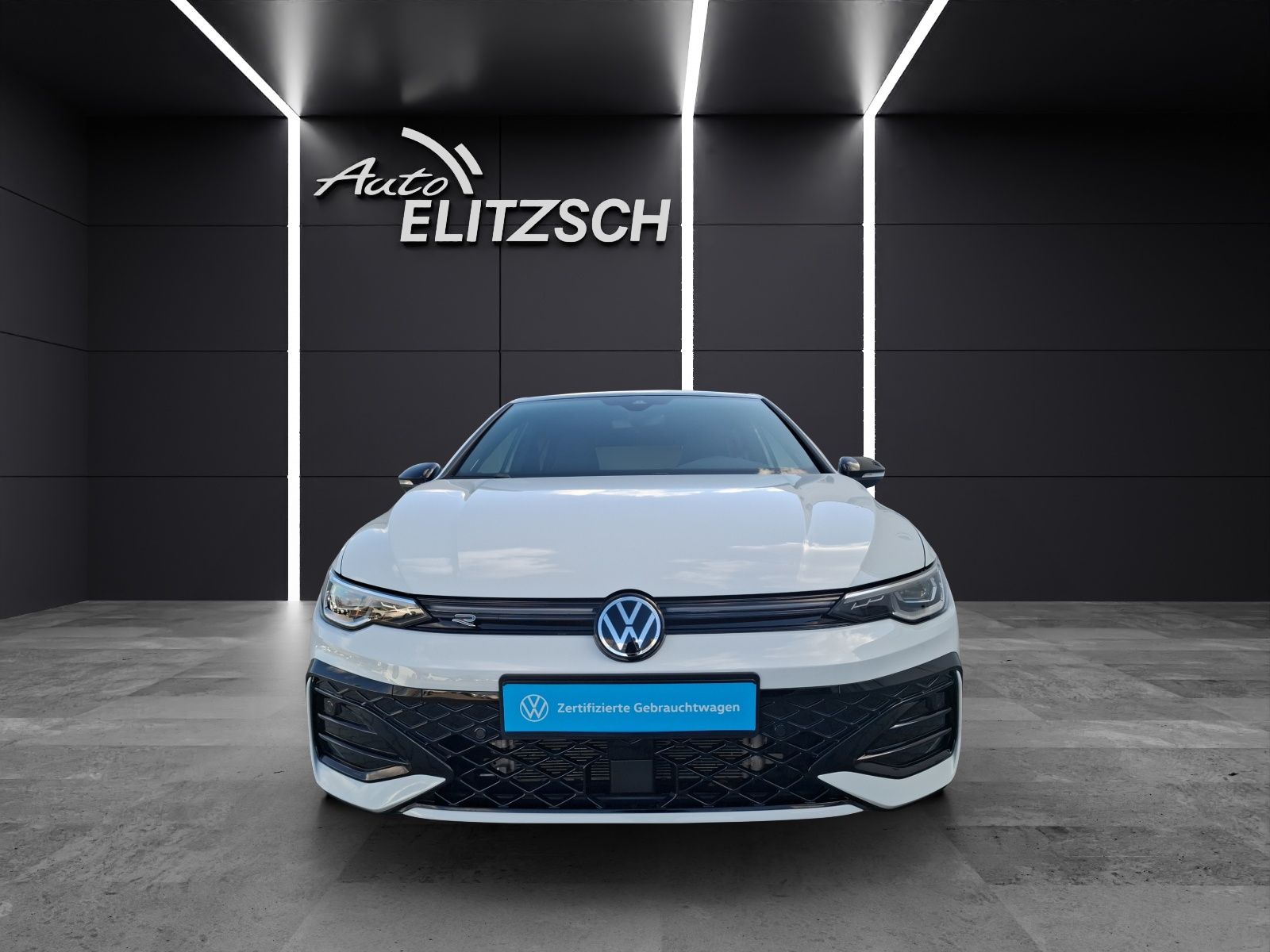 Fahrzeugabbildung Volkswagen Golf VIII TSI R-Line Standhzg. LEDplus APP H&K A